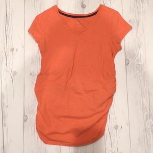 Liz Lange Maternity V neck tee
